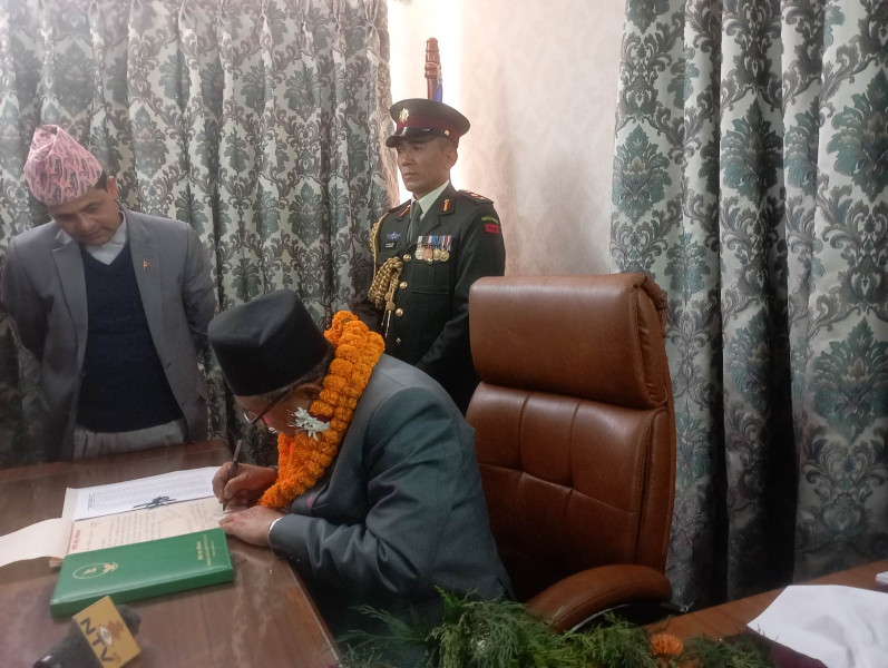 नवनिर्वाचित सभामुख घिमिरेद्वारा पदभार ग्रहण